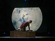 Neuer Brandner Kaspar feiertte fulminante Uraufführung im Münchner Künstlerhaus